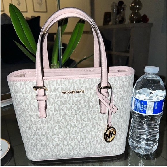 Michael kors top handle with additional strap - Picture 9 of 11